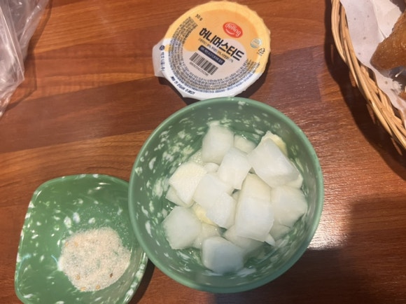 돌통돌아온옛날통닭 이미지