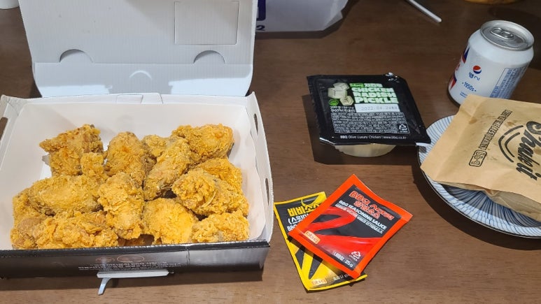 비비큐치킨 안양호계점 이미지