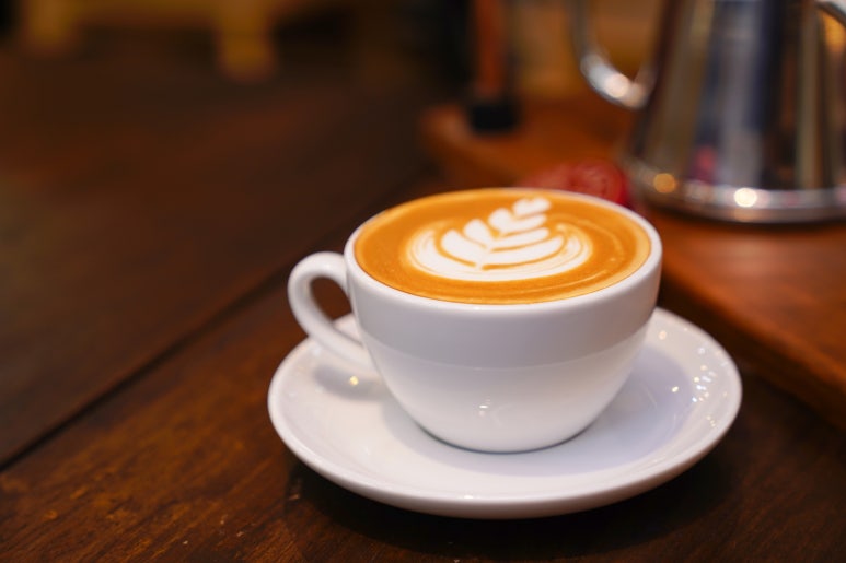 플랫화이트(flat white) 이미지