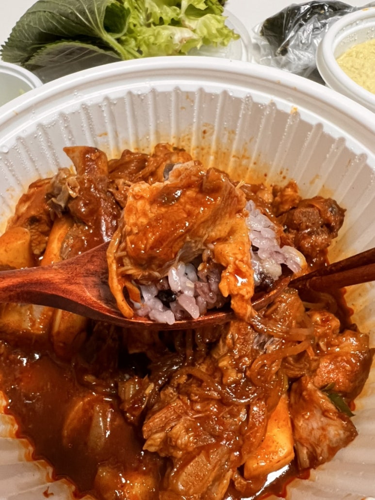 찜한 갈비 이미지