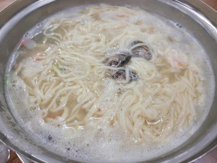 함지박칼국수 이미지