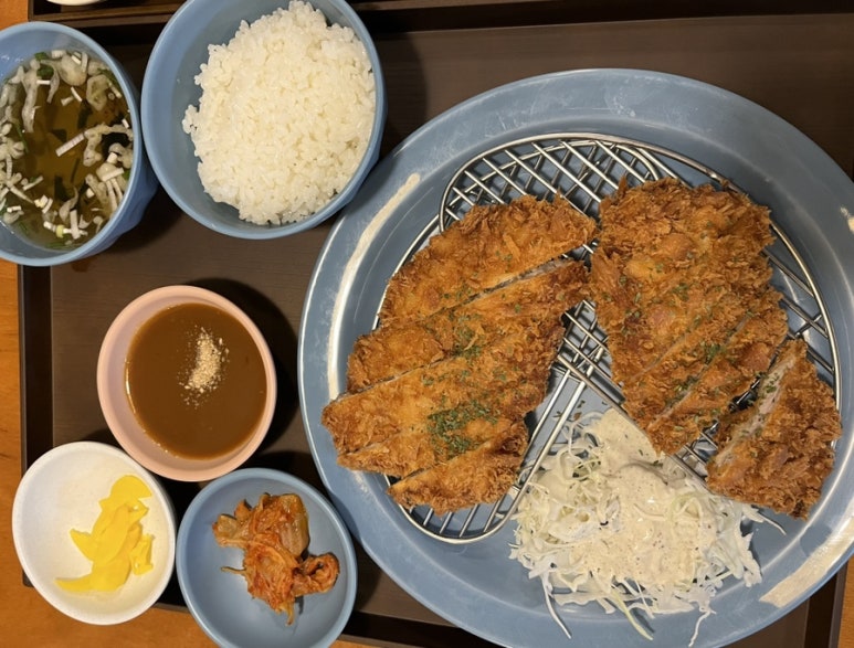 돈에 빠지다 이미지