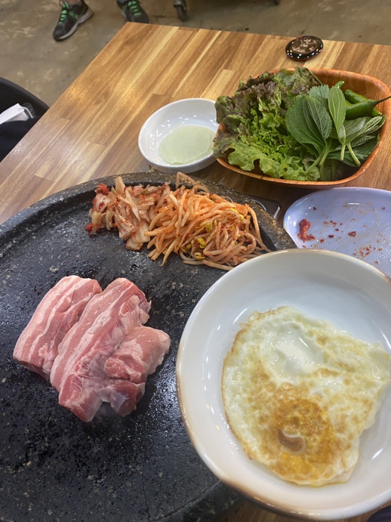 상규네돌판삼겹살 이미지