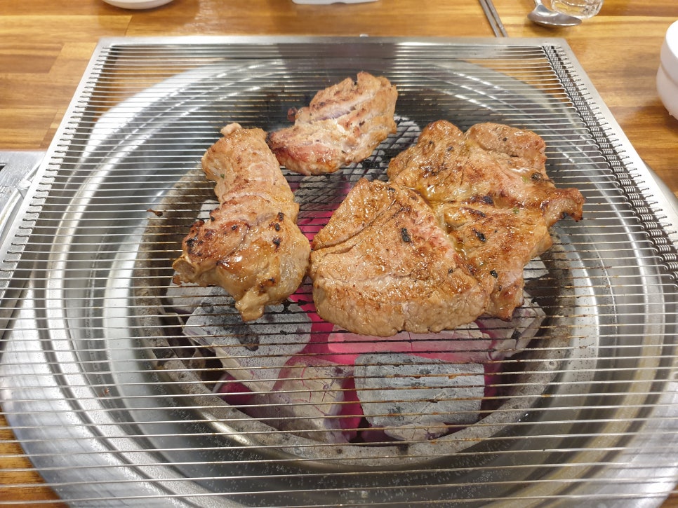 팔등로고깃집 이미지