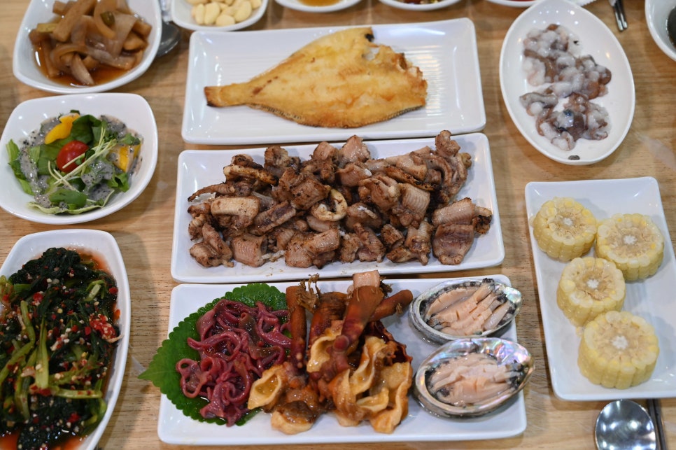 자갈치원조연탄불산꼼장어;김천횟집 이미지