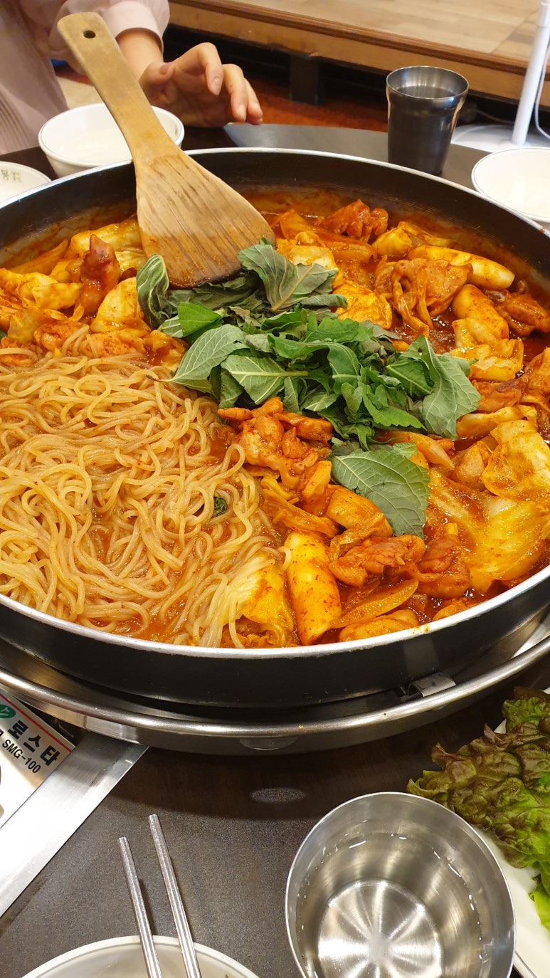 닭이봉춘천닭갈비막국수 이미지