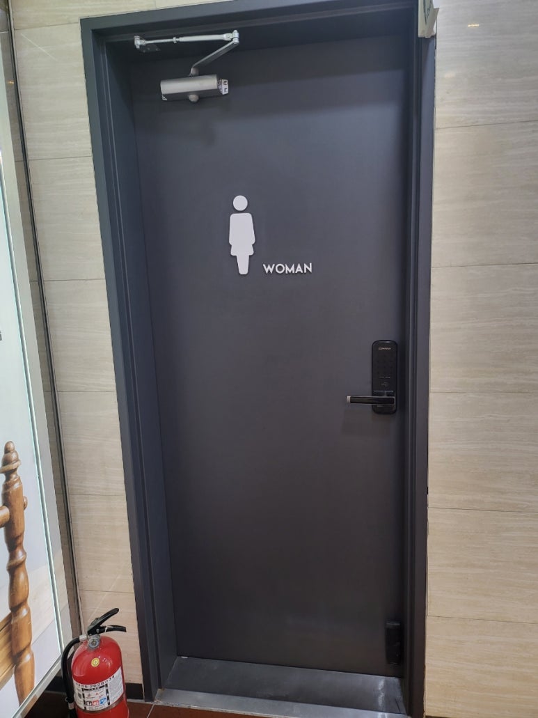 화이트펜슬행신점 이미지