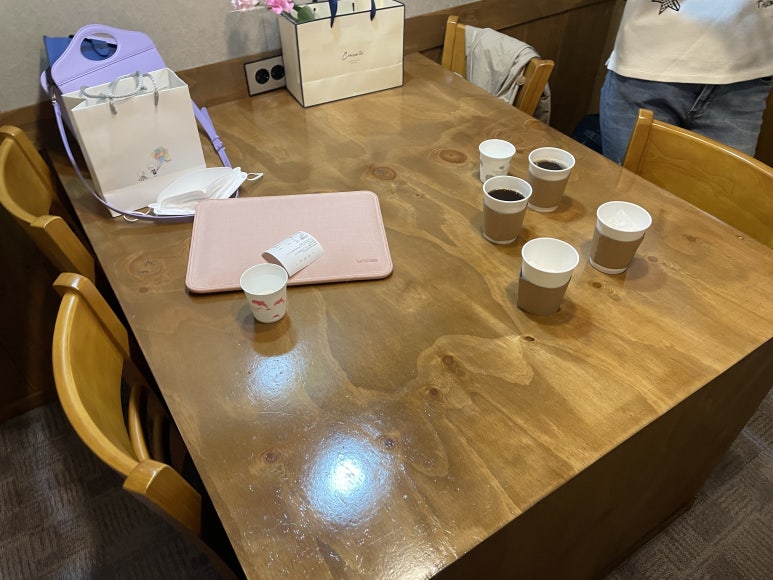 커피랑도서관야탑역점 이미지