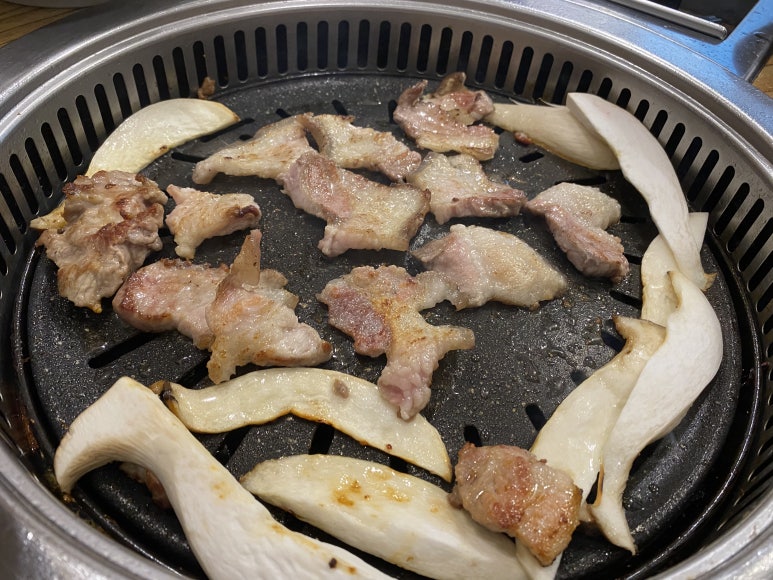 꾸우면돼지 이미지