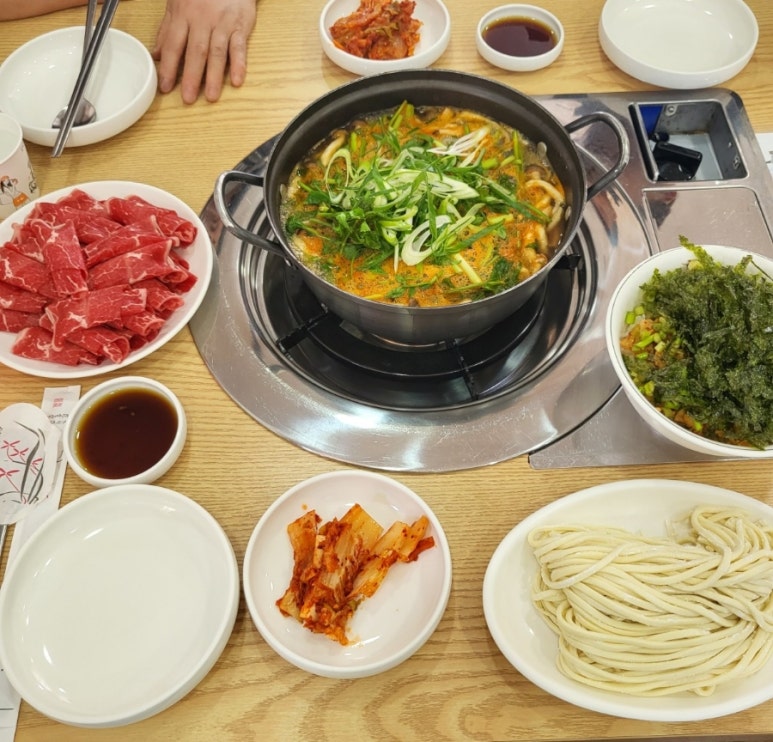 THE얼큰샤브칼국수 이미지
