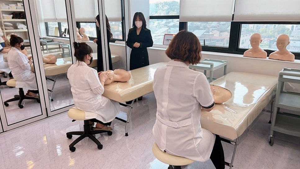 스무살에머물다피부미용학원 이미지
