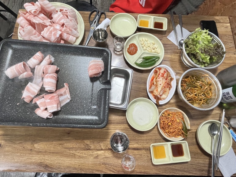 꽃돼지대패삼겹살 이미지