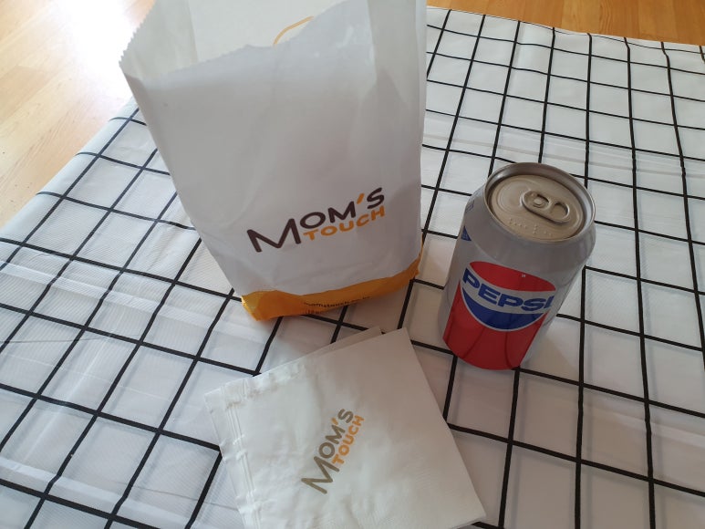 맘스터치장유삼문코아점 이미지