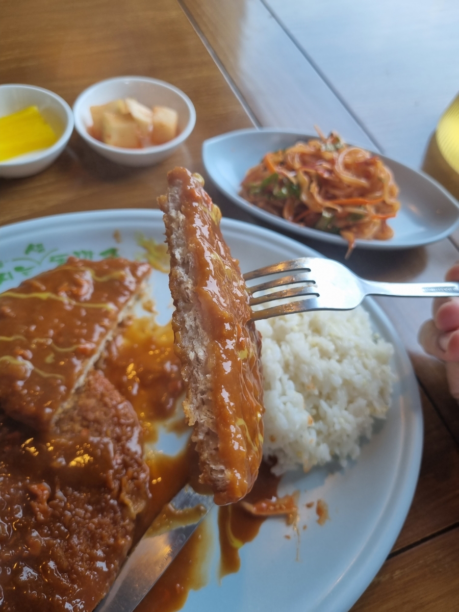 배터지는생돈까스 이미지