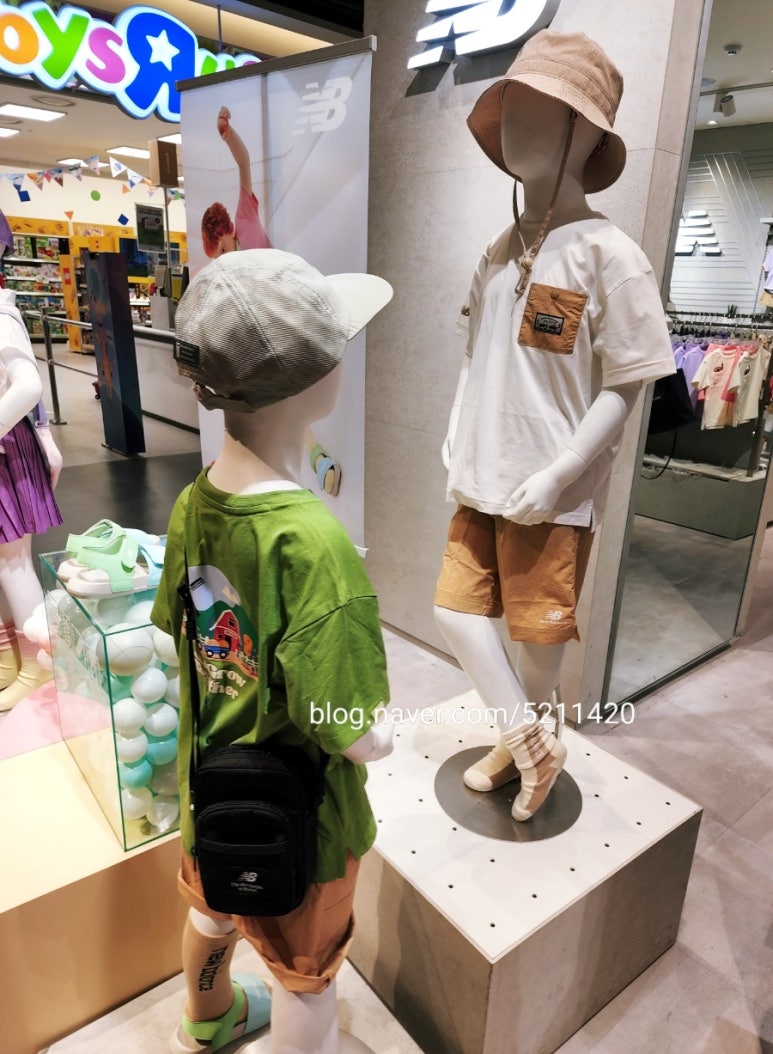 뉴발란스키즈롯데광주 이미지