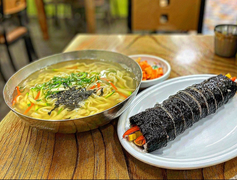 부부손칼국수 이미지