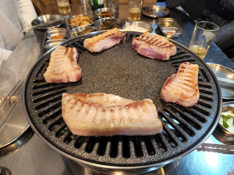 신돈벼락삼겹살 이미지