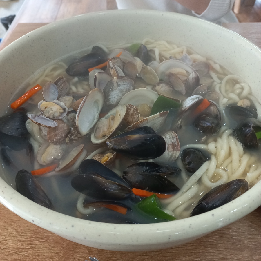 거북섬칼국수 이미지