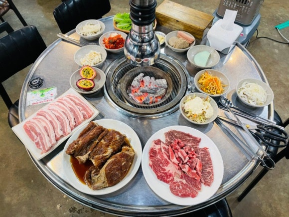 소랑돼지랑 이미지