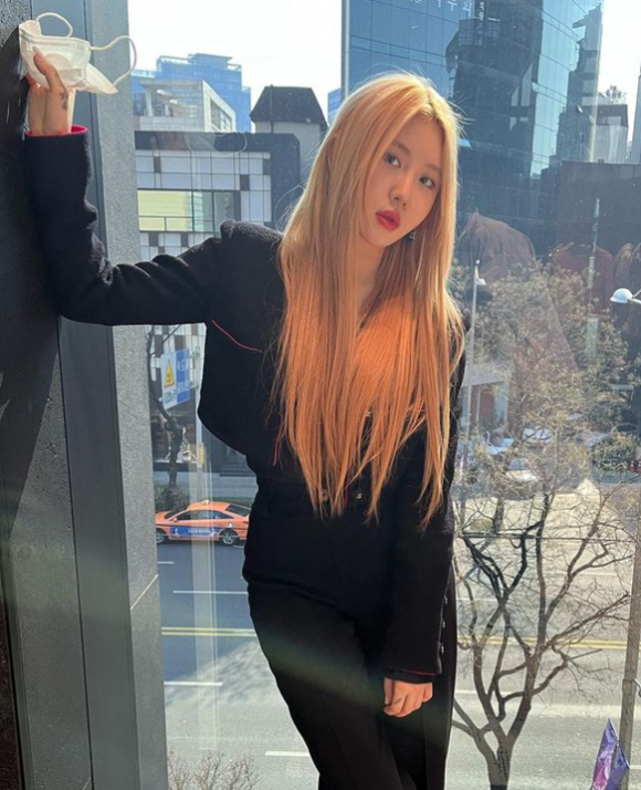 금발 미용실 이미지