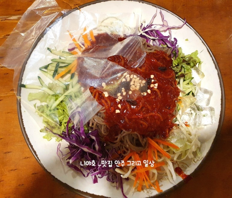 국수랑족발이랑 이미지