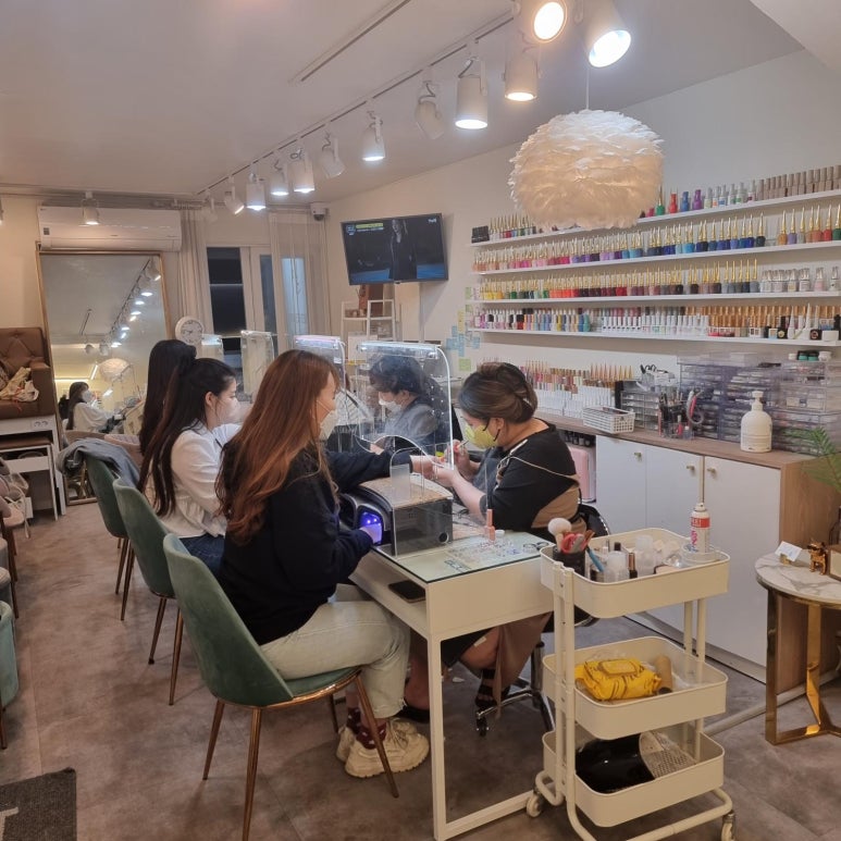 라라네일 이미지