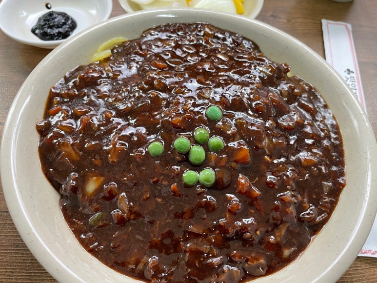 참살이장충왕족발 이미지