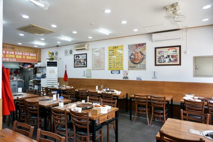 돌솟해물뼈찜 이미지