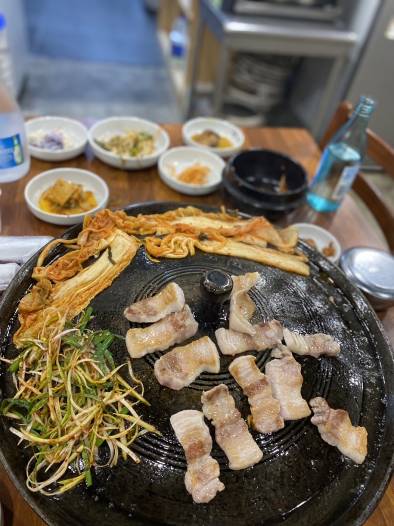 솥뚜껑야식 이미지