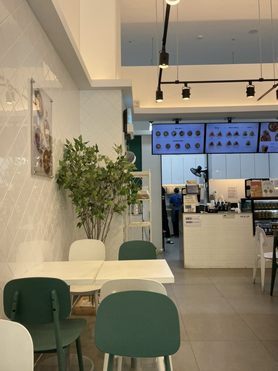 샐러디독산클래식점 이미지