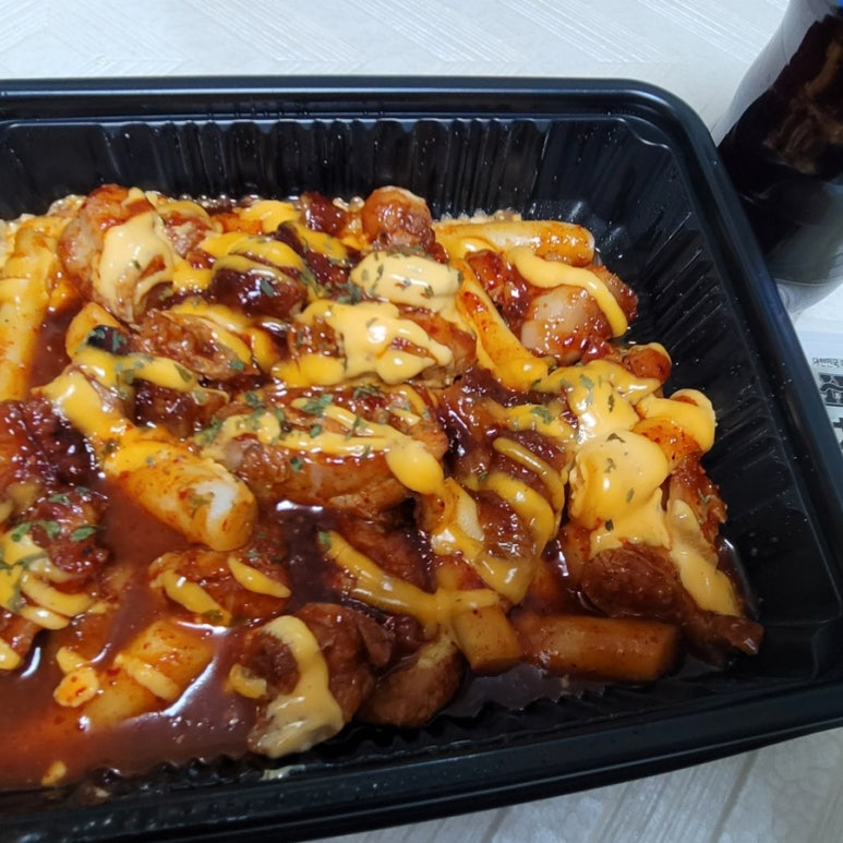 훌랄라치킨 이미지