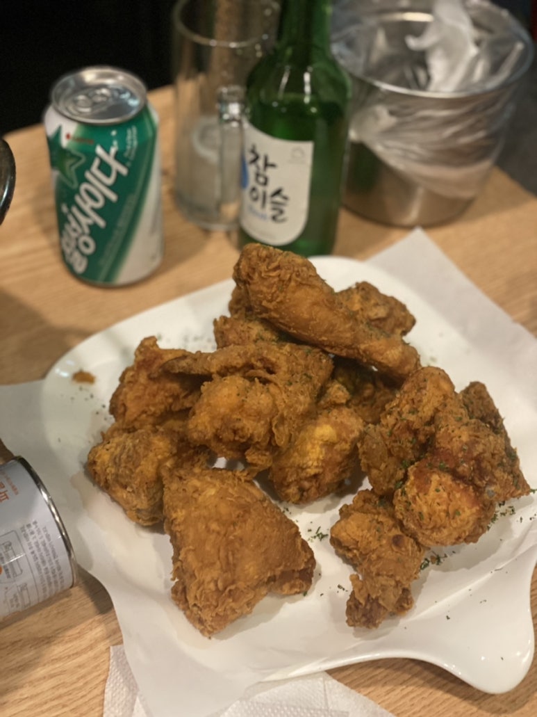 달빛아래 맥주한잔 이미지