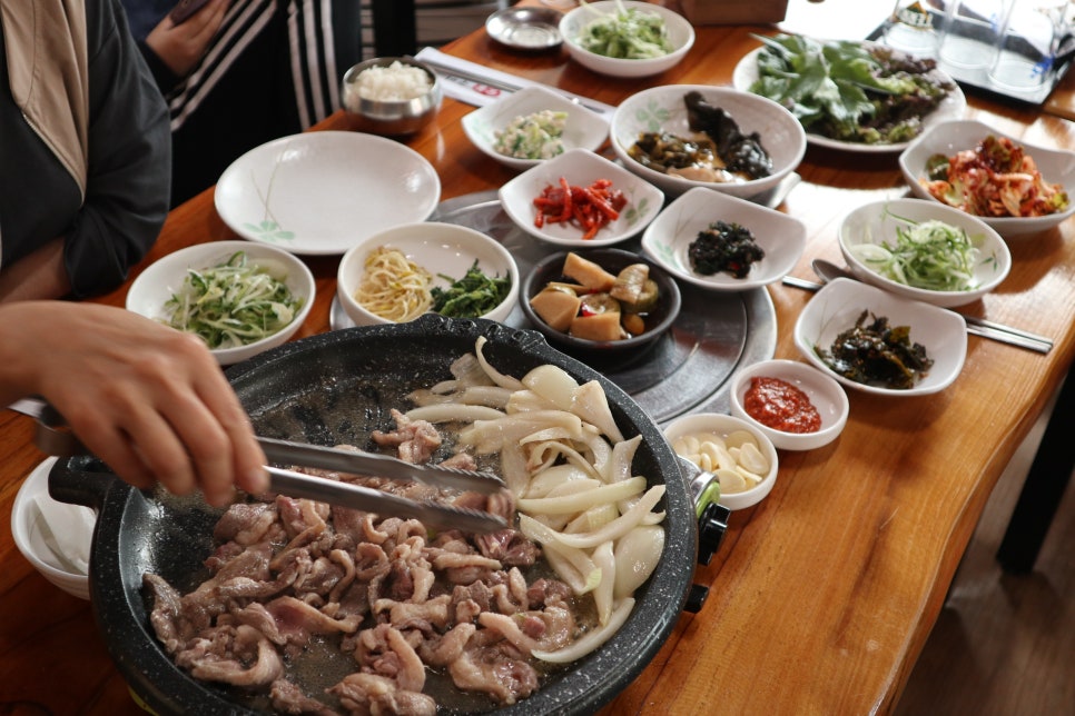 숲속통나무숯불구이 이미지