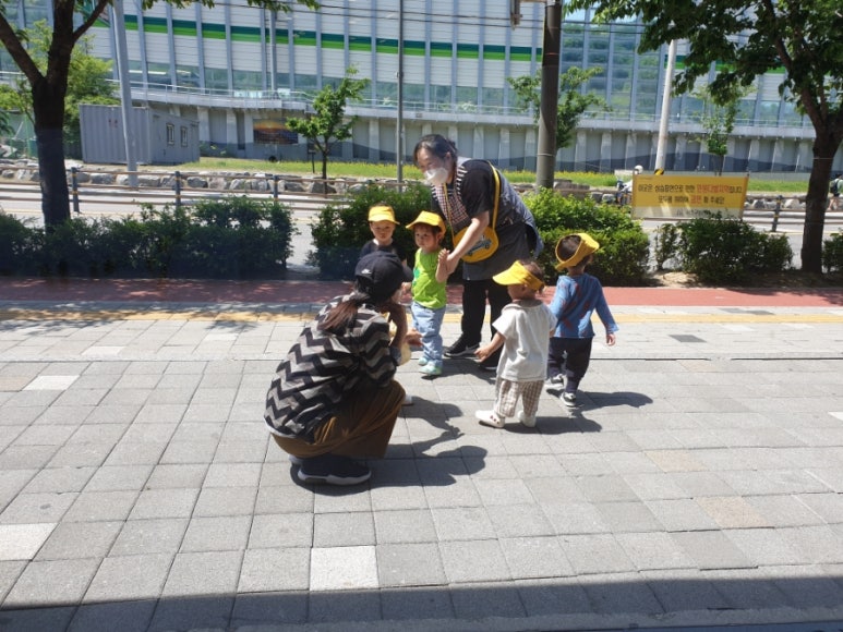 롯데리아 청계산입구역점 이미지