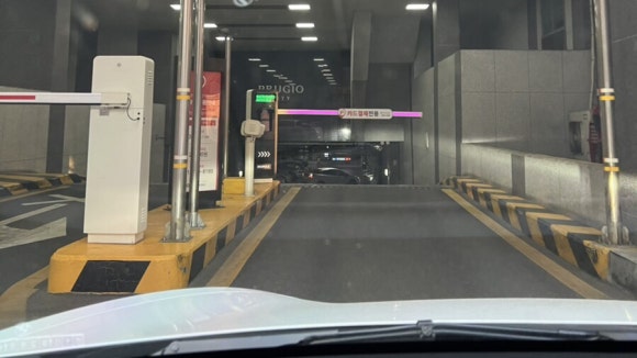돈돈족발 이미지