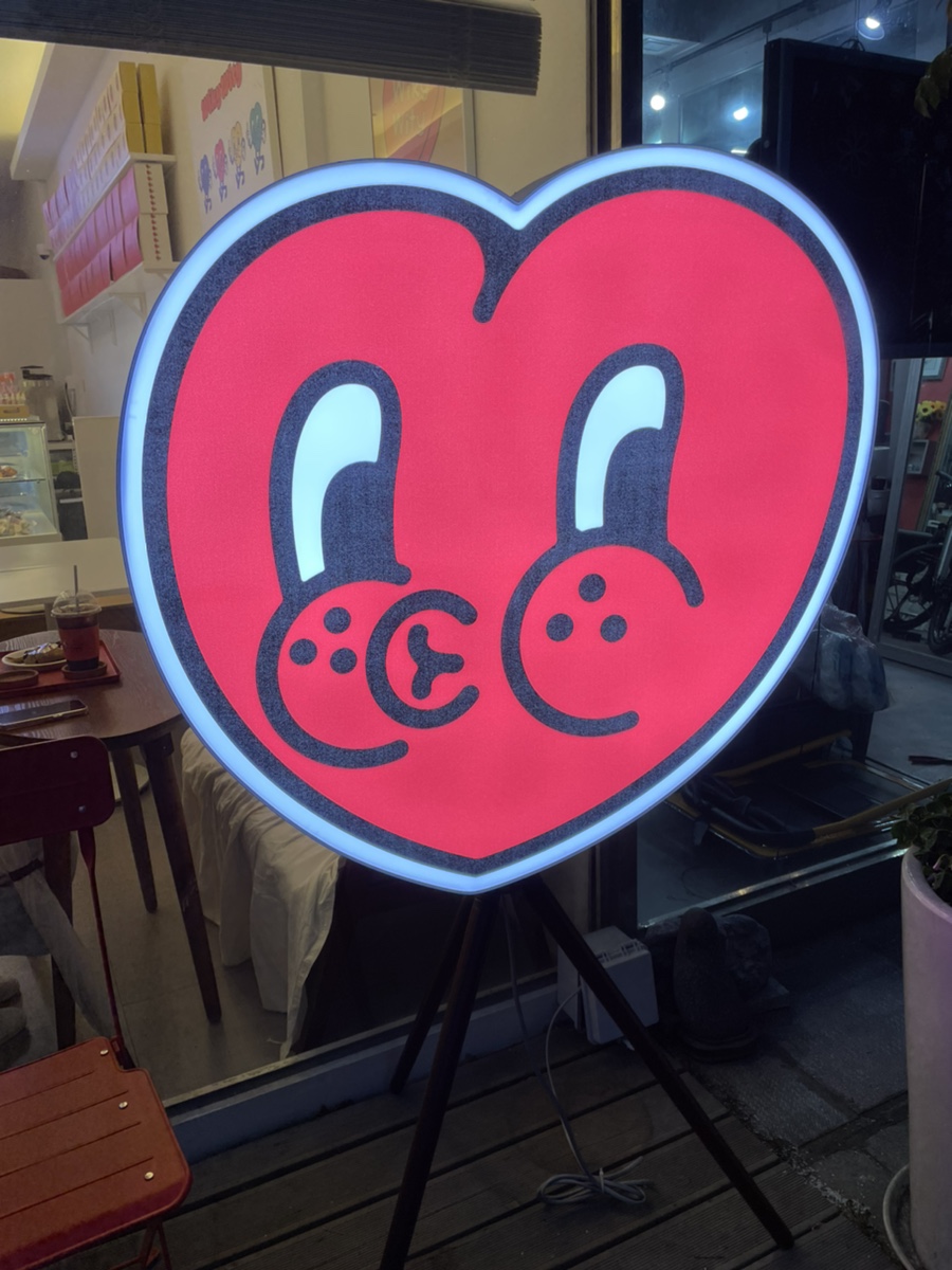 위키위티 이미지