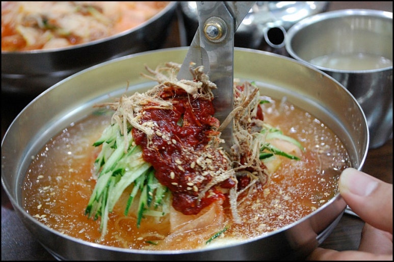 다운밀면 이미지