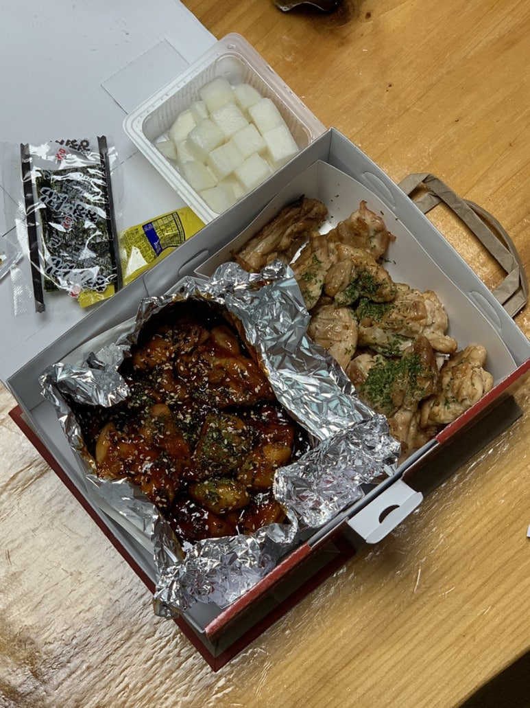꾸브라꼬숯불두마리치킨 진주시청점 이미지