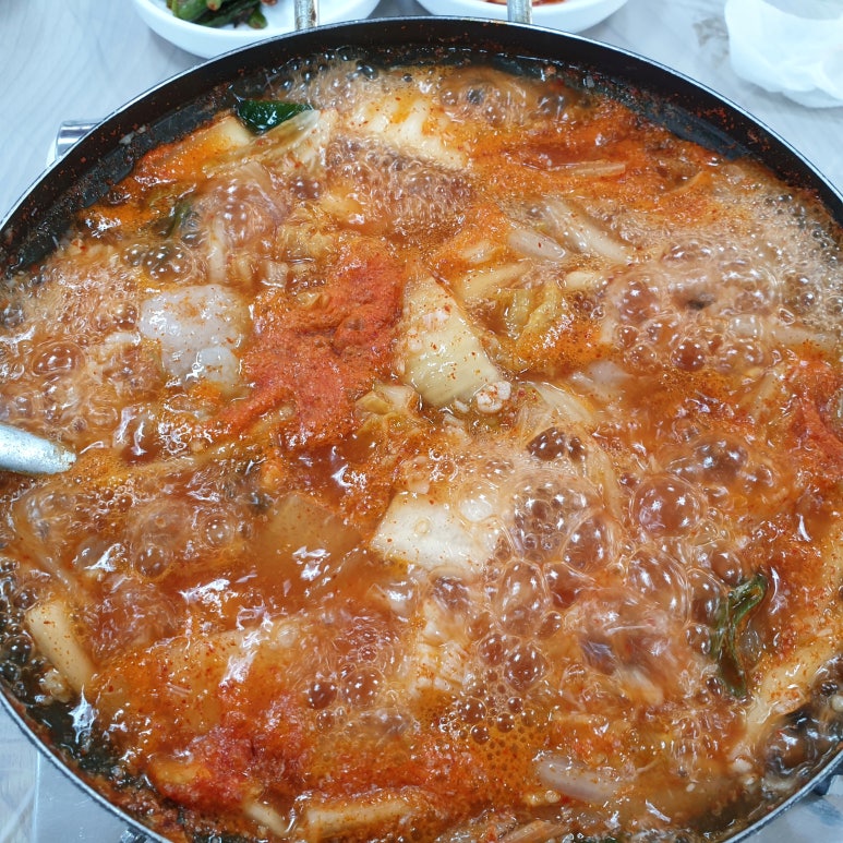 속초곰치국 이미지