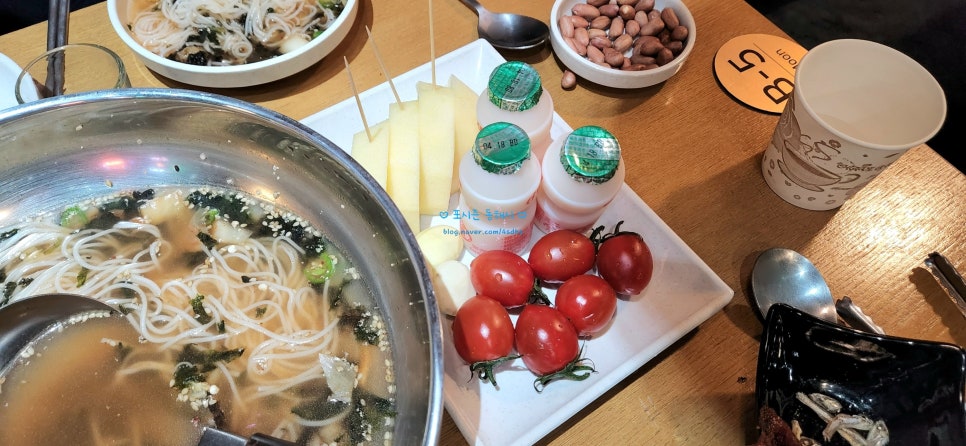왕잔치국수 이미지