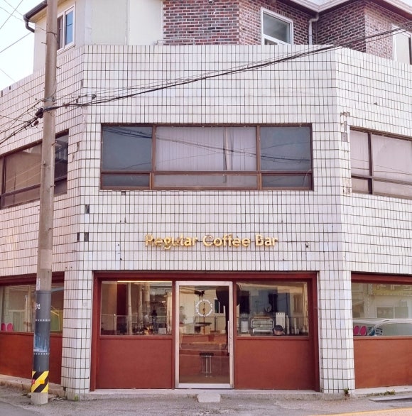 레귤러커피바 이미지