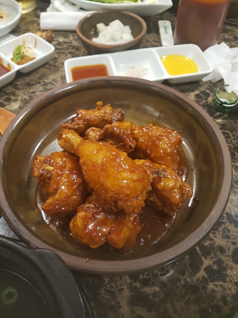 회를품은닭 이미지