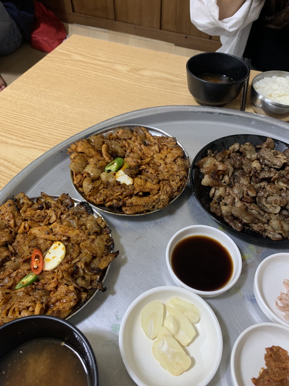 단골석쇠불고기 이미지