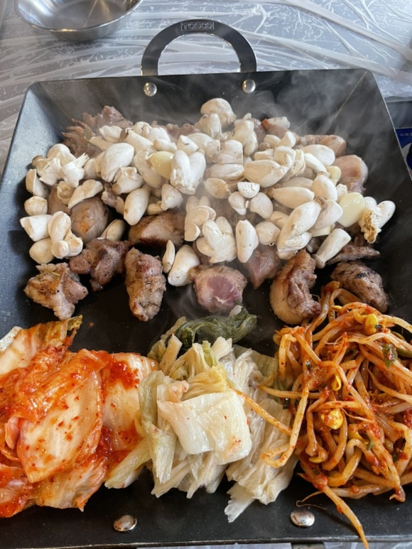 청년 김해 뒷고기 이미지