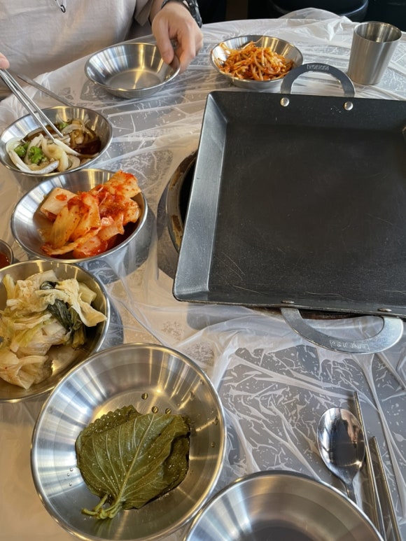 청년 김해 뒷고기 이미지