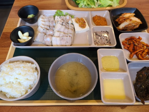 골목집향미보쌈 이미지
