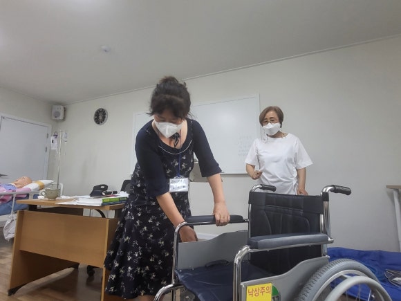 명심요양보호사교육원 이미지