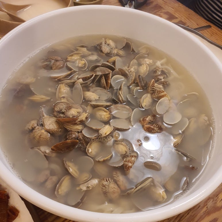 오모리생바지락손칼국수 이미지