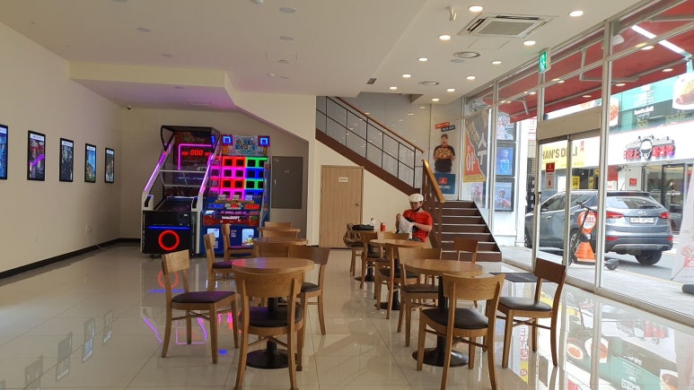 롯데시네마 충장로 9관 이미지