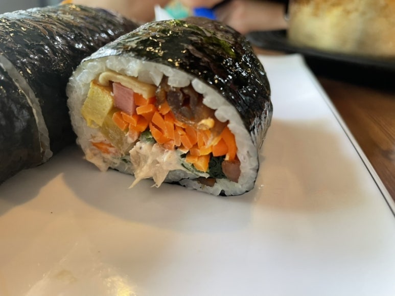 햄을품은김밥 이미지